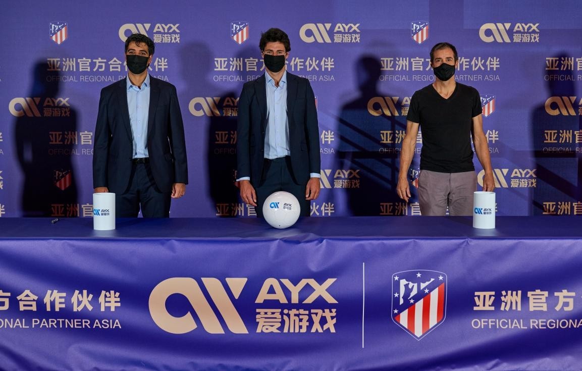 技足球俱乐部强强联合再续跨界合作奇缘爱游戏ayx网站爱游戏携手马德里竞(图2)